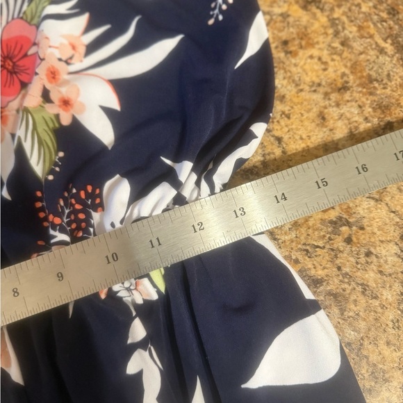 White Birch Womens Shorts Romper Size M Blue Floral Stretchy Elastic Has Pockets - Picture 10 of 13